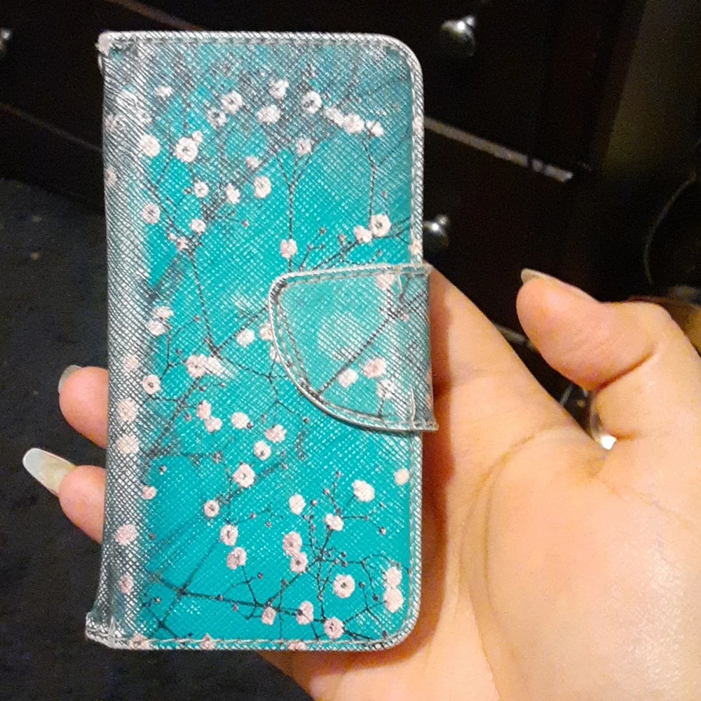 Apple IPod Case 6th Generation - Picture 1 of 3
